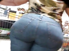 Big Butt Bbw Granny In The Market - 44